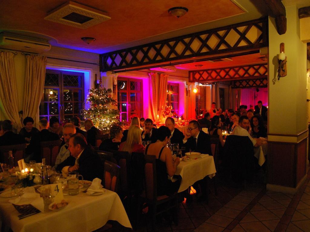 Hotel Jankow Żary Exteriör bild
