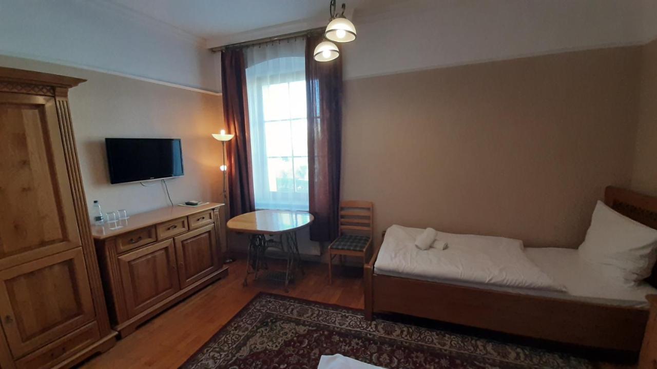 Hotel Jankow Żary Exteriör bild